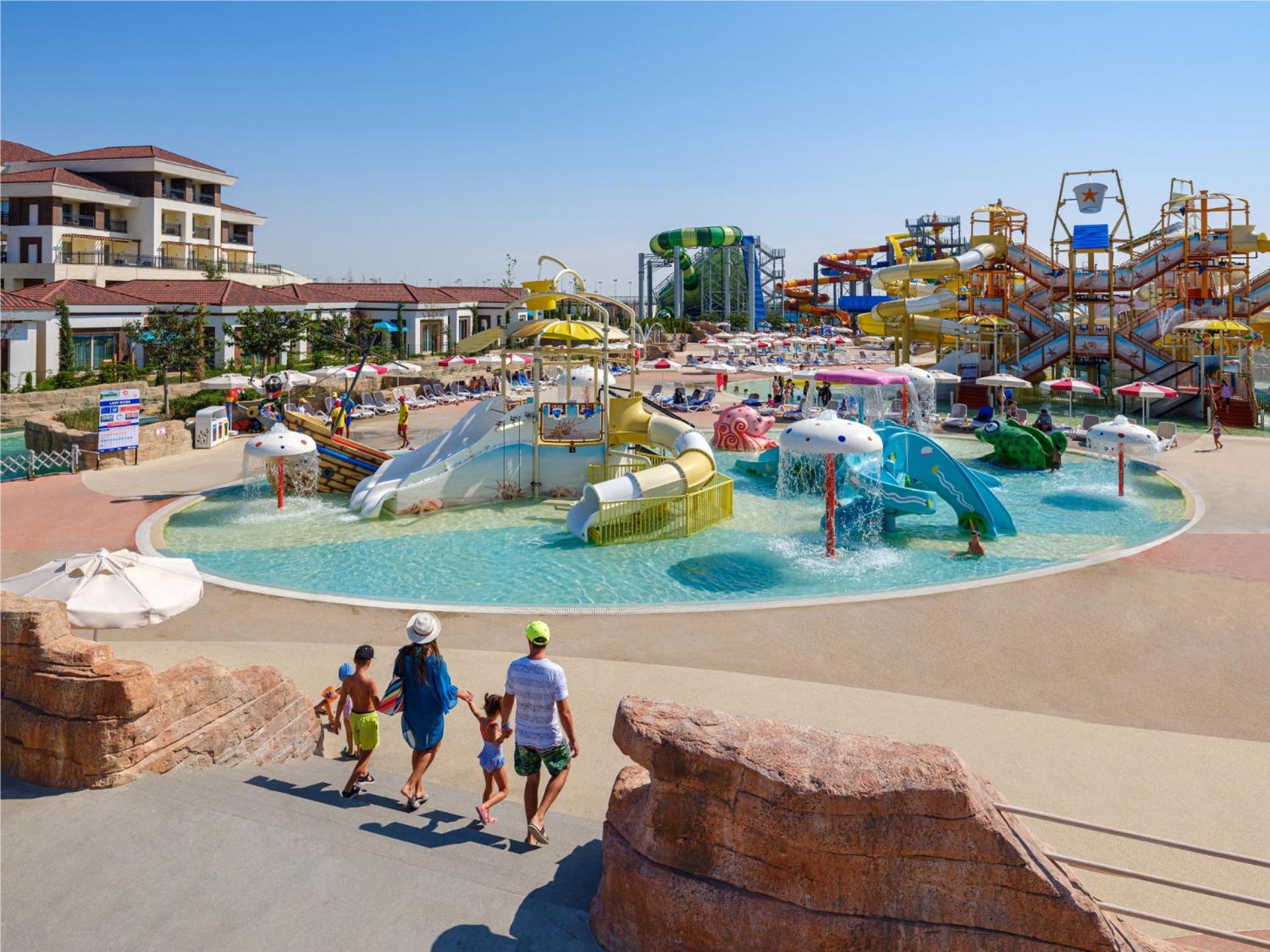 Rixos Water World Aktau - Theme Park Free Access Hotel Ngoại thất bức ảnh